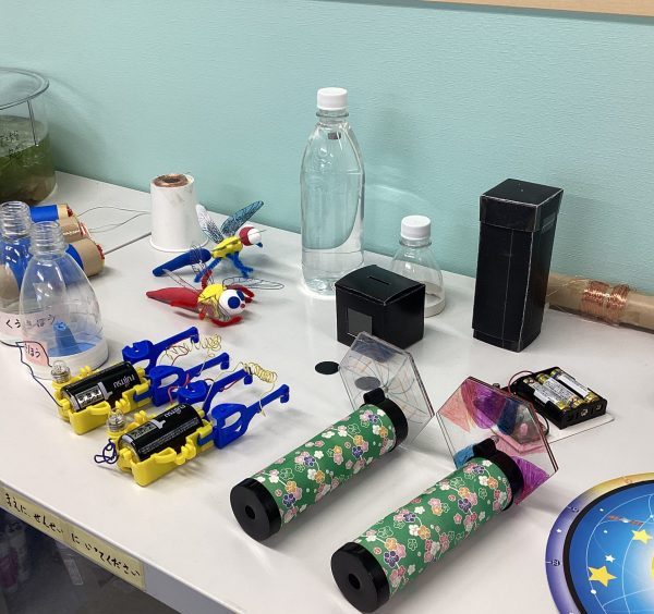 理科実験道具の展示