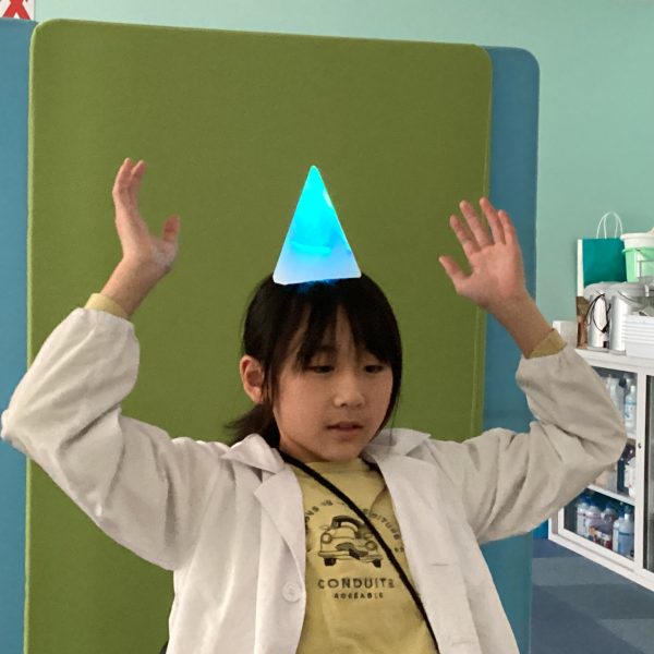 イルミネーションを頭に乗せる。