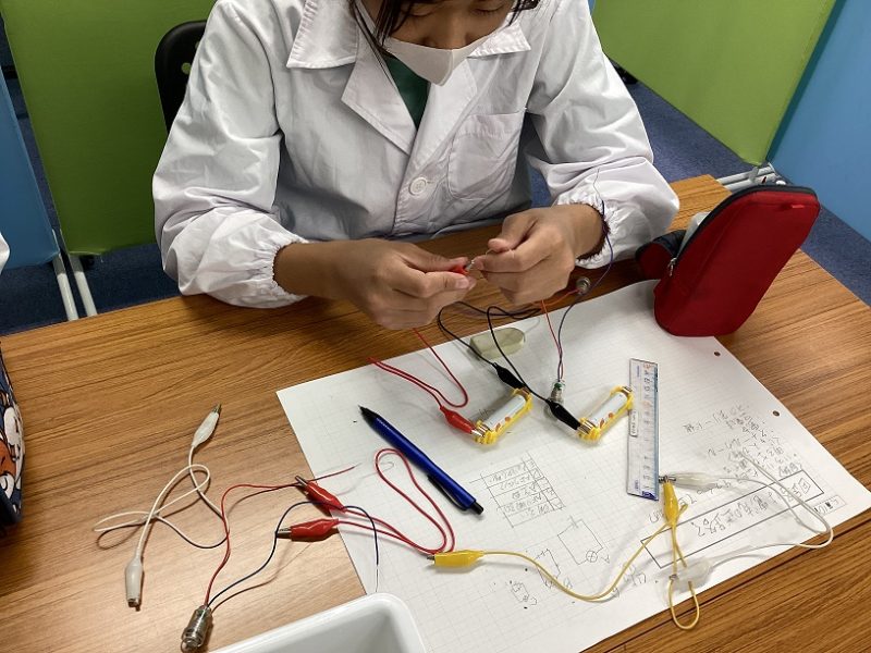 図を見て回路を組む