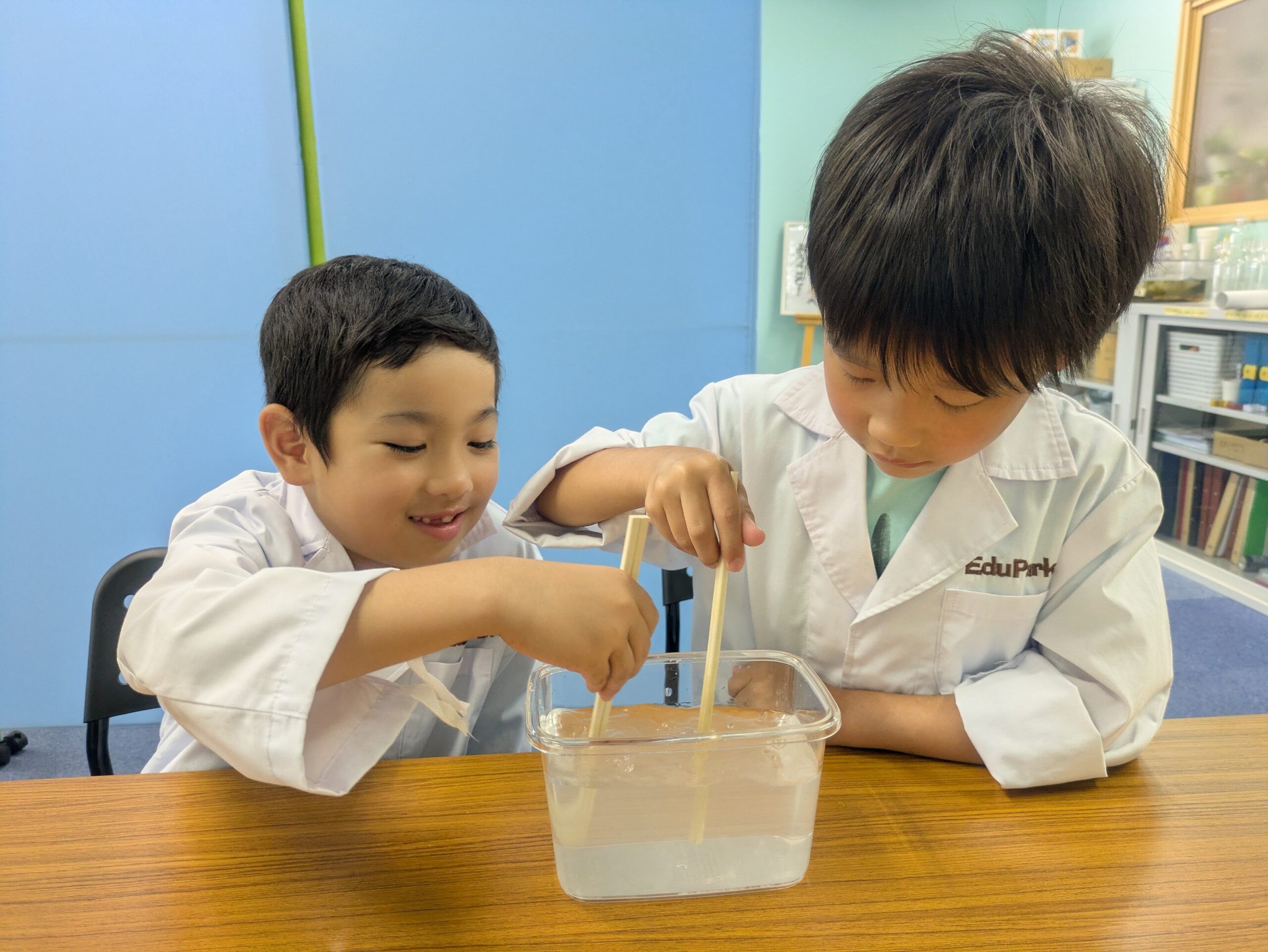 光の進み方～理科実験教室１年クラス～