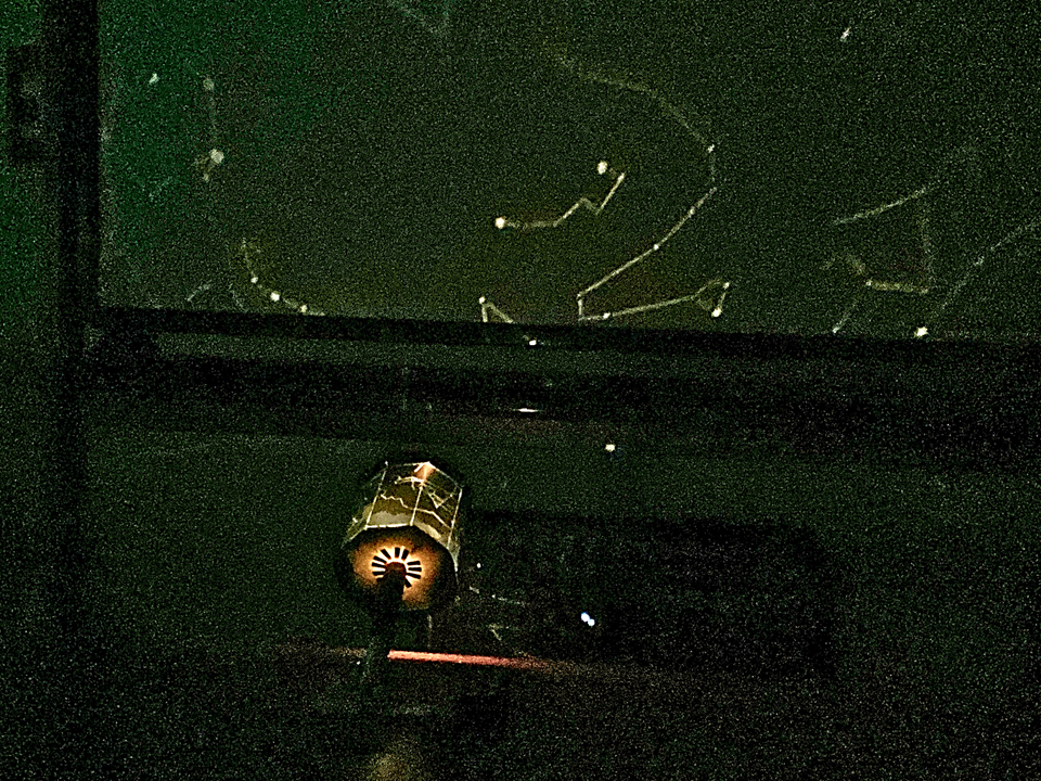 プラネタリウムの映像です。